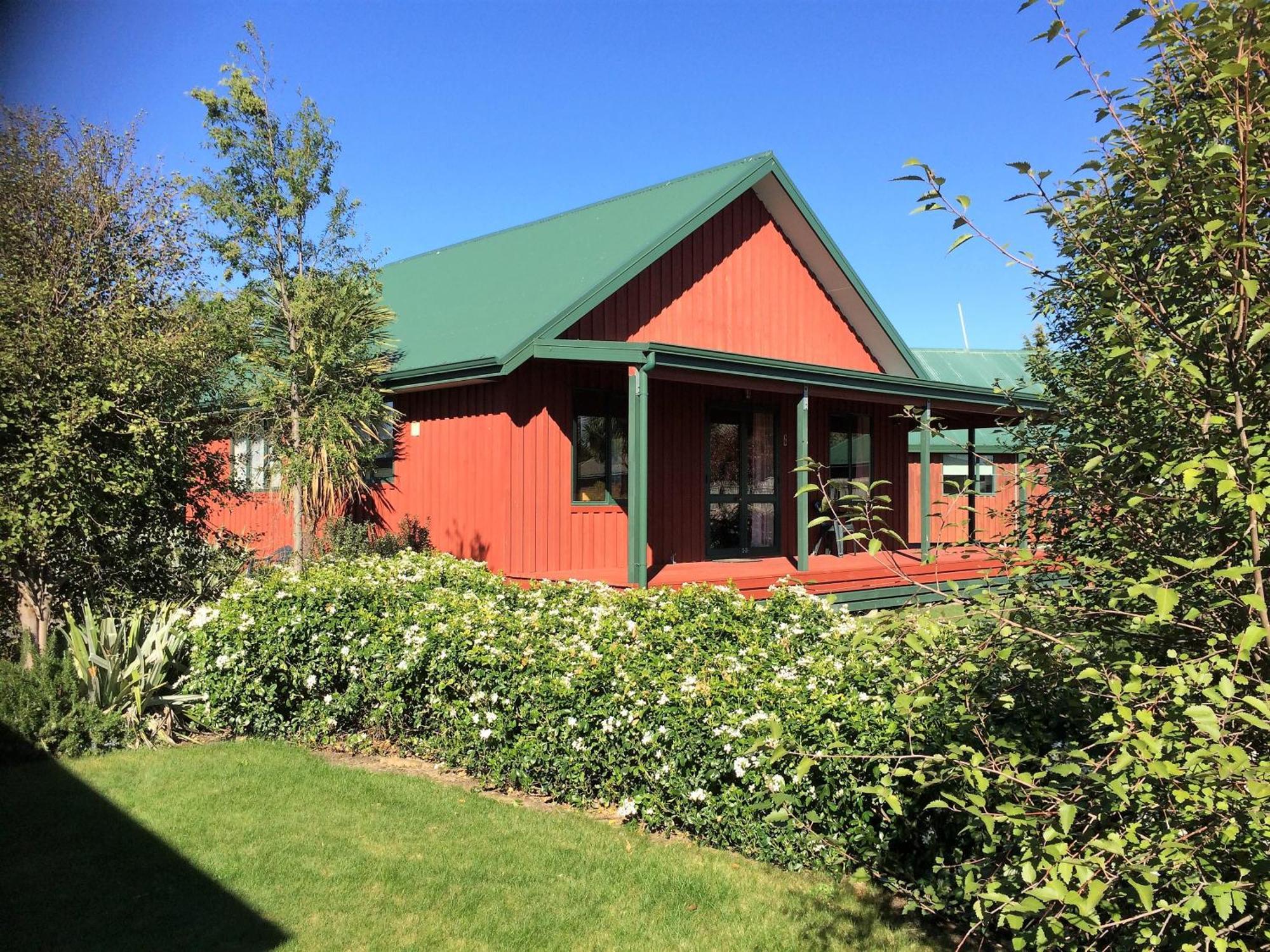 Cedar Chalets And Barkers Lodge Methven Habitación foto