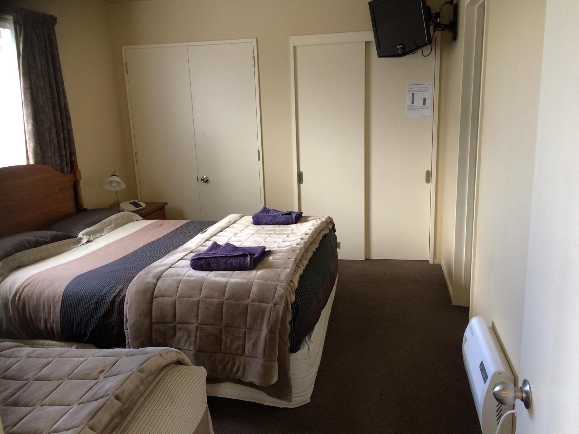 Cedar Chalets And Barkers Lodge Methven Habitación foto